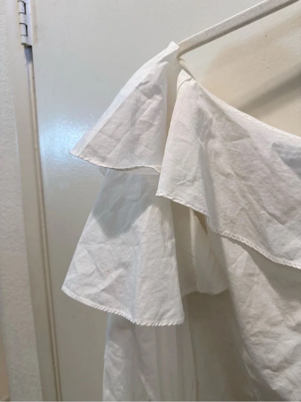 Banana Republic off Shoulder Ruffle Cotton Top - White XS